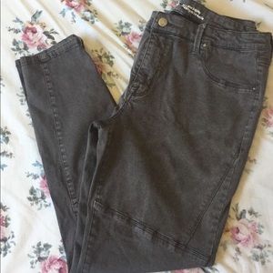 Gently used size 14/32 MOSSIMO jegging